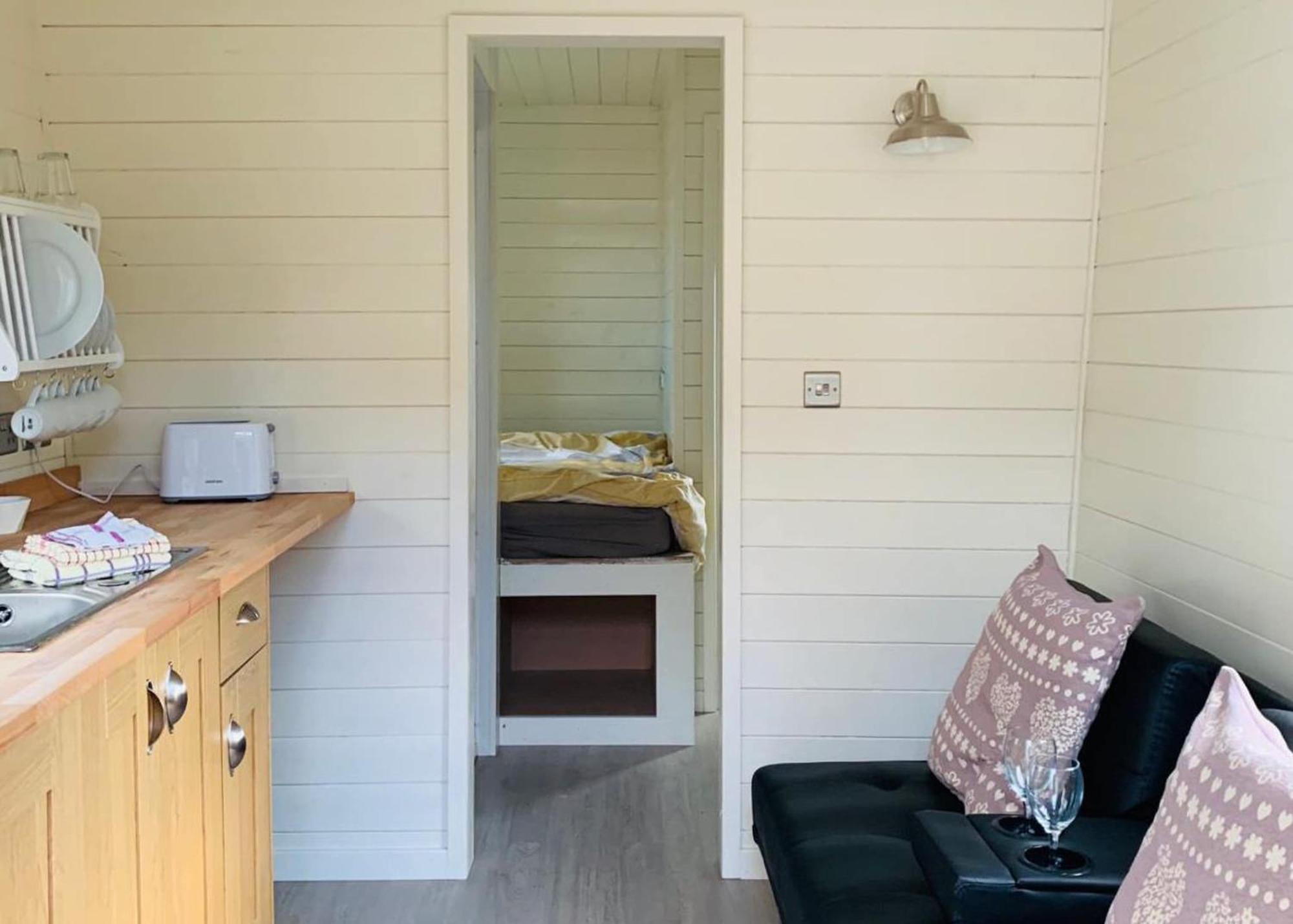 Riverview Lodges And Glamping Welshpool Room photo