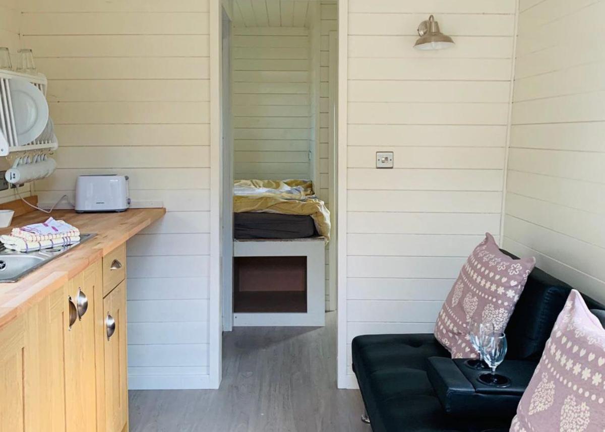 Riverview Lodges And Glamping Welshpool Exterior photo
